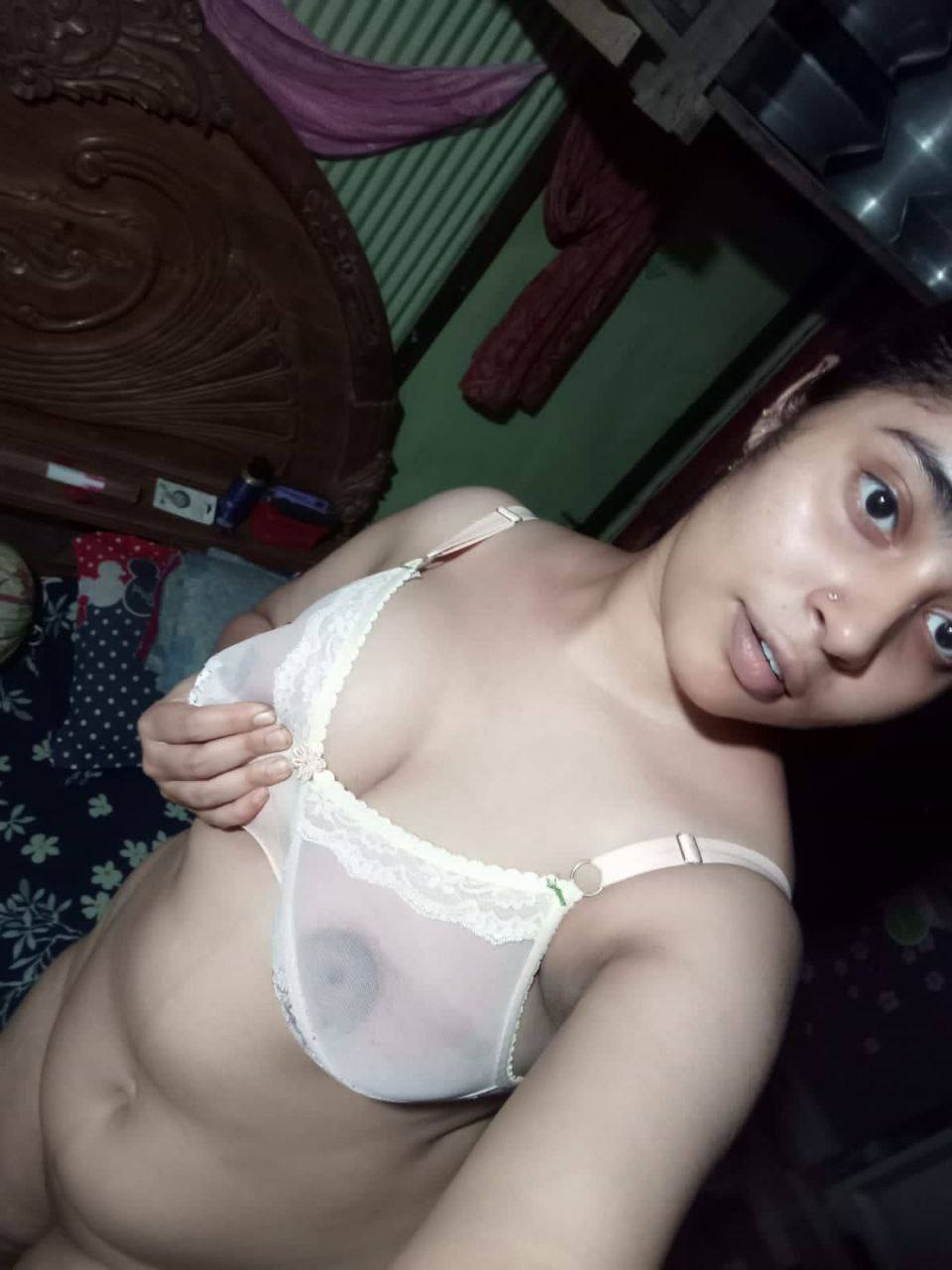 Bangladeshi horny girl naked and pink vagina