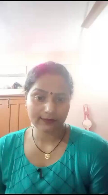 WhatsApp University group aunty showing massive boobs