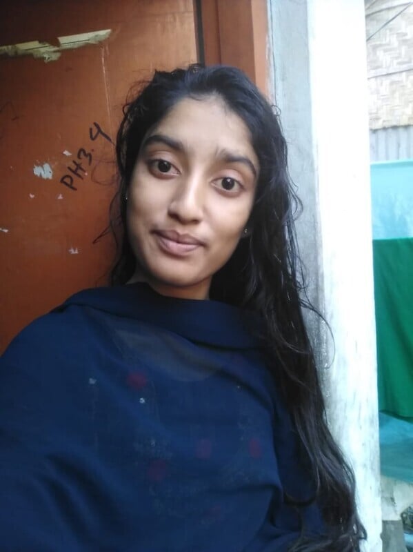 Beautiful Bangladeshi college girl showing naked boobs