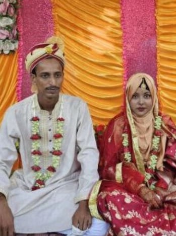 Ex-girlfriend nude photos exposed after her marriage