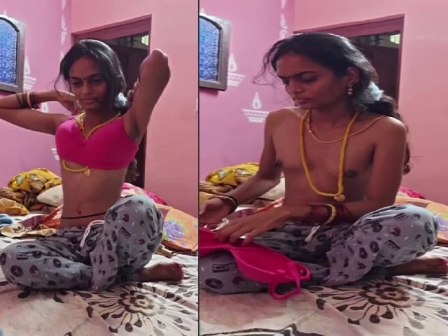 Slim Tamil wife small boobs showing to husband