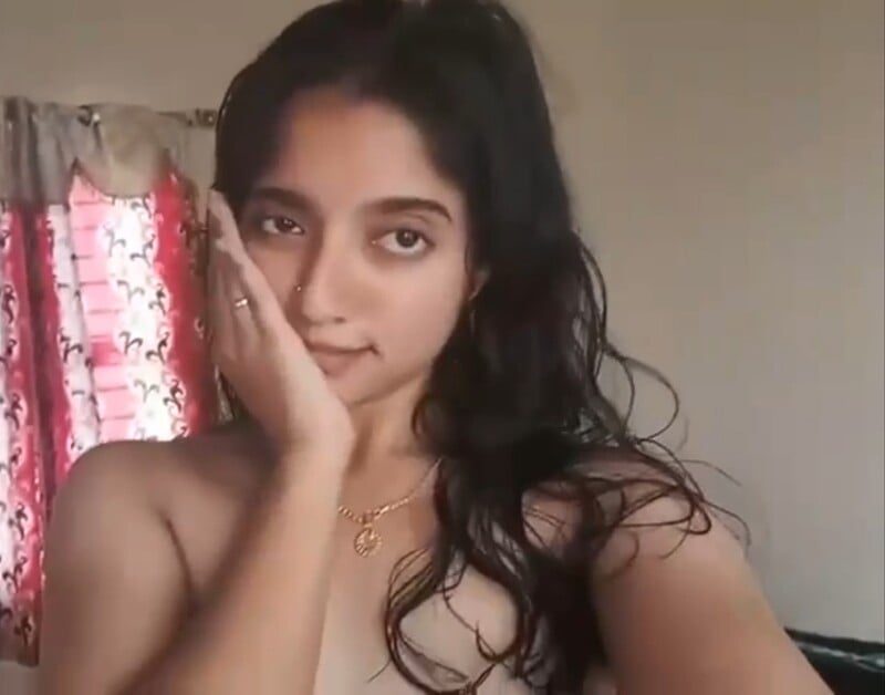 Small boobs Indian girlfriend topless play with boobs