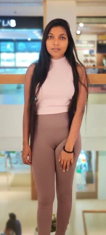 Srilankan slim girl ready for sex with boyfriend