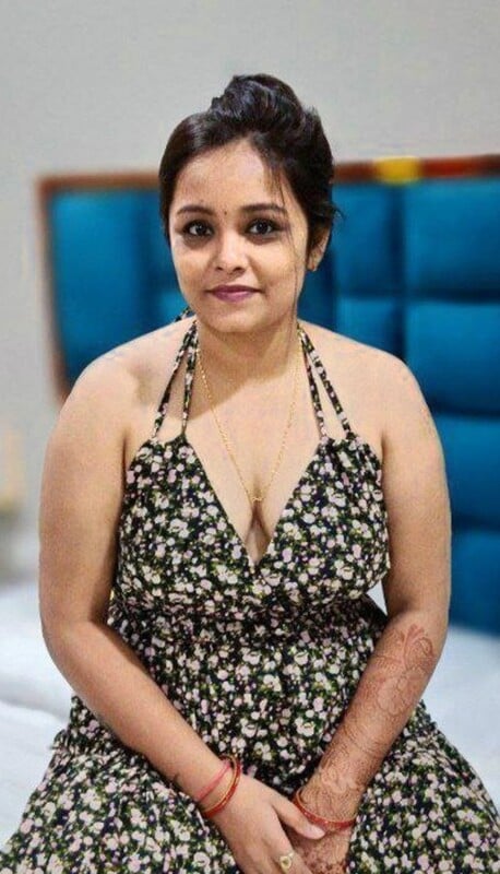 Super hot mallu office lady nude photos for manager