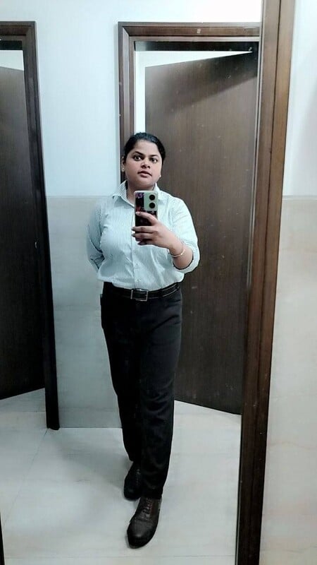 chubby HR manager lady showing big boobs and naked pussy