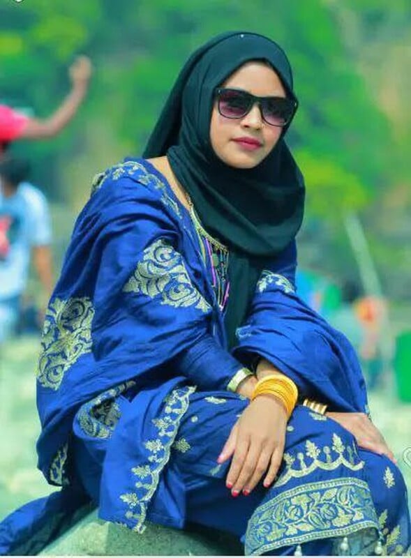 Hijab college girl nude sex riding boyfriend dick